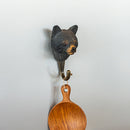 KLEIDERHAKEN BRAUNBÄR Garderobe Wandhaken massiv Landhaus Vintage handgeschnitzt und handbemalt Holz und Metall-Haken 10,7cm hoch