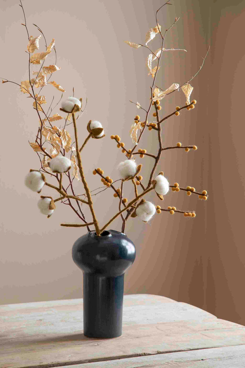 Deko Blume Zweig mit senfgelben Beeren aus Filz Ostern Osterdeko Frühling fairtrade weich 60cm lang leicht unzerbrechlich