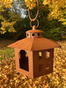 Gartendeko Vogelhaus sechseckig Haus Windlicht zum Stellen oder Hängen mit Ring Metall Rost Deko H/B: 22/18 cm