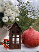Gartendeko Häuschen mit Herz und Ring Windlicht Gartenlicht Gartendeko zum Stellen Metall Rost Deko 17cm hoch