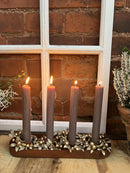 Kerzenhalter Schale für vier Stabkerzen Metall verrostet Wachsschutz Advent vintage shabby rustikal B/T: 30 cm/8 cm