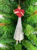 Christbaumschmuck Figur Engel mit rotem Herz in silber-cremefarbenem Kleid Baumschmuck 16cm