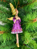Christbaumschmuck Engel in einem  lila-silbernen Kleid mit einem Bäumchen Baumschmuck 15cm
