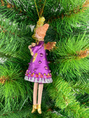 Christbaumschmuck Engel in einem  lila-silbernen Kleid mit einem Bäumchen Baumschmuck 15cm