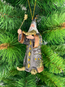 Baumschmuck Zauberer Hexer in einem langen Mantel, Zauberbuch u. Stern braun-anthrazit-gold 12 cm