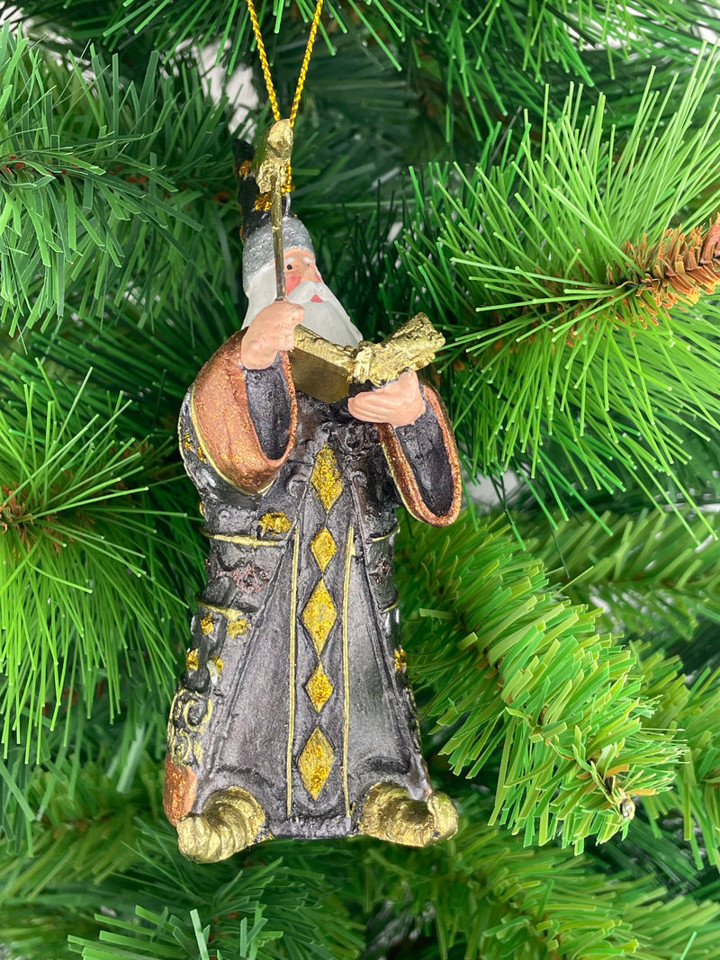 Baumschmuck Zauberer Hexer in einem langen Mantel, Zauberbuch u. Stern braun-anthrazit-gold 12 cm
