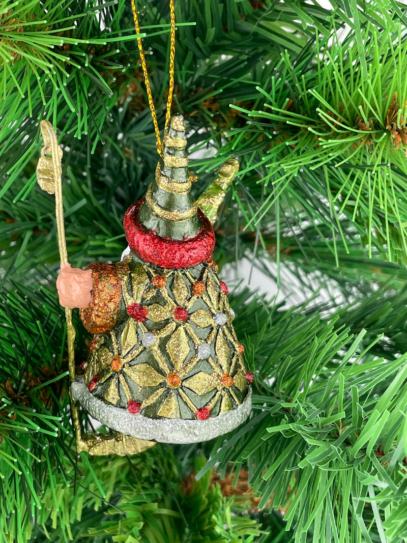 Kleiner Weihnachtsmann dunkelgrün mit Bäumchen Deko Hänger handbemalt Weihnachten Christbaumschmuck 8 cm
