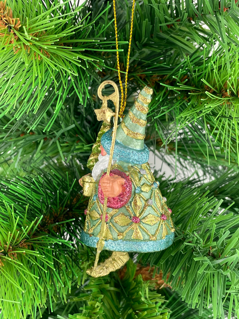 Kleiner Weihnachtsmann mit Bäumchen pastellgrün Deko Hänger handbemalt Weihnachten Christbaumschmuck 8 cm