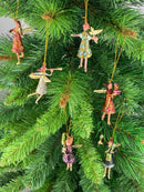 Kleiner Engel mit Geschenken und Stern mini Weihnachten Deko Hänger Christbaumschmuck 8 cm blau-grün