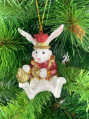 Hase mit Kanne und rotem Hut Deko Hänger Ostern handbemalt Baumschmuck 7 cm