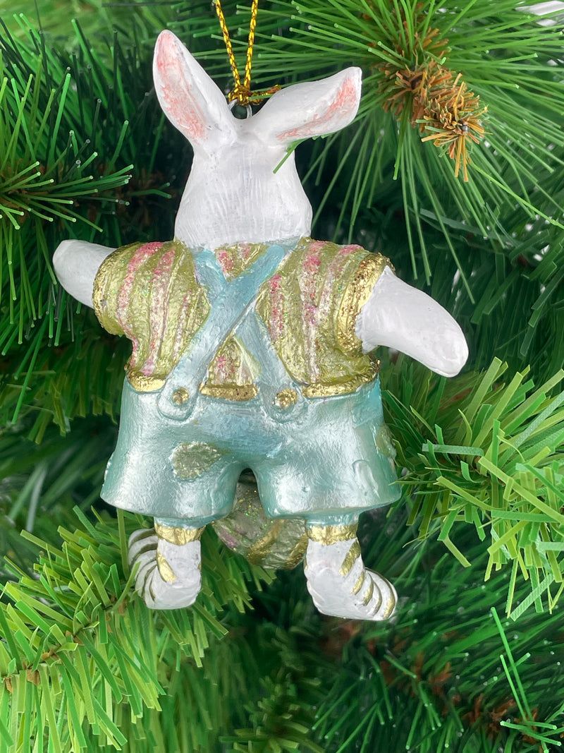 Hase in pastellblauer Hose mit Osterei Deko Hänger Ostern handbemalt Baumschmuck 10 cm