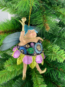 Hänger Baumschmuck Pummelelfe Figur "Dicke Elfe" Fee flieder-blau Weihnachten Ostern Frühling 15cm