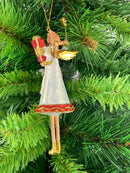 Christbaumschmuck  Engel in einem weiß-roten Kleid mit Stern und Geschenken Baumschmuck 15cm