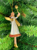 Christbaumschmuck  Engel in einem weiß-roten Kleid mit Stern und Geschenken Baumschmuck 15cm