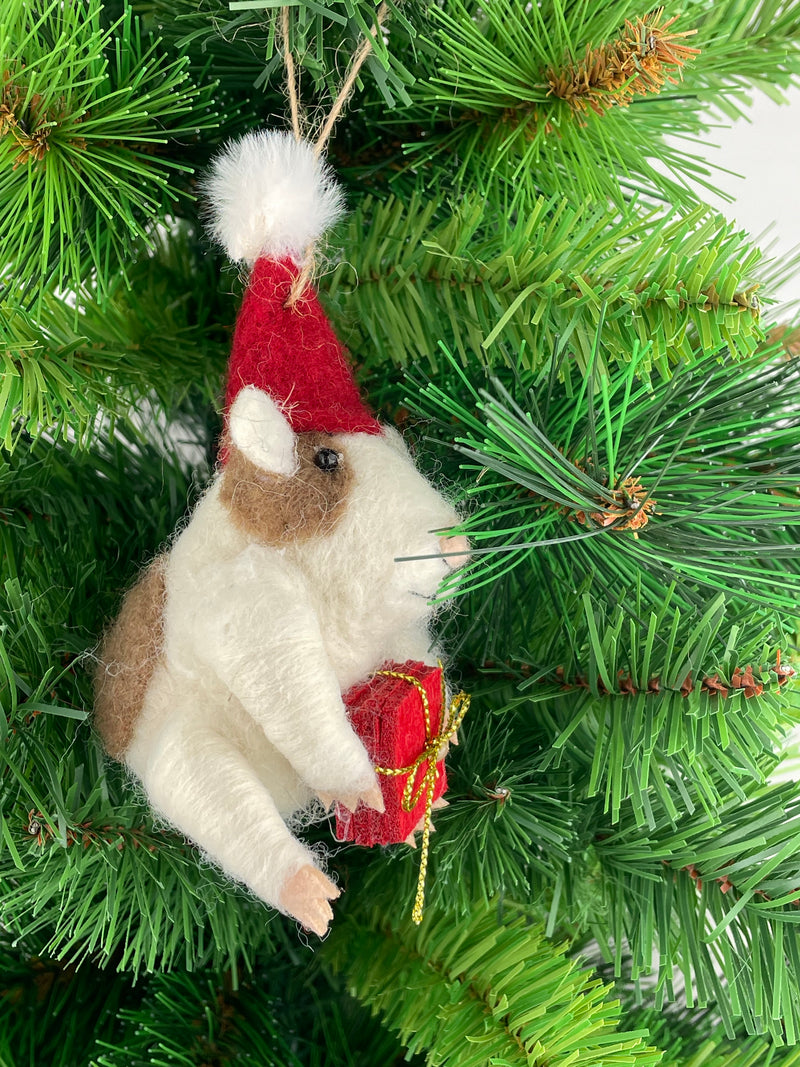 Christbaumschmuck Deko Hänger Hamster mit Geschenk Weihnachten Filz 11cm