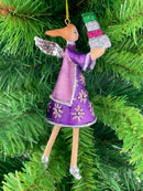 Christbaumschmuck  Engel in einem lila-rosa Kleid mit Geschenken Ornament Anhänger Baumschmuck 15cm