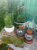 Laterne aus  Metall mit Edelrost mit abgerundetem Cracle Glas Kerzenhalter Rost Deko Leuchtfeuer Gartendeko Edelrost in zwei Größen