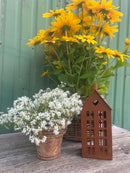 Gartendeko Haus hoch mit Herz Laterne Gartenlicht Gartendeko zum Stellen Metall Rost Deko 32cm hoch