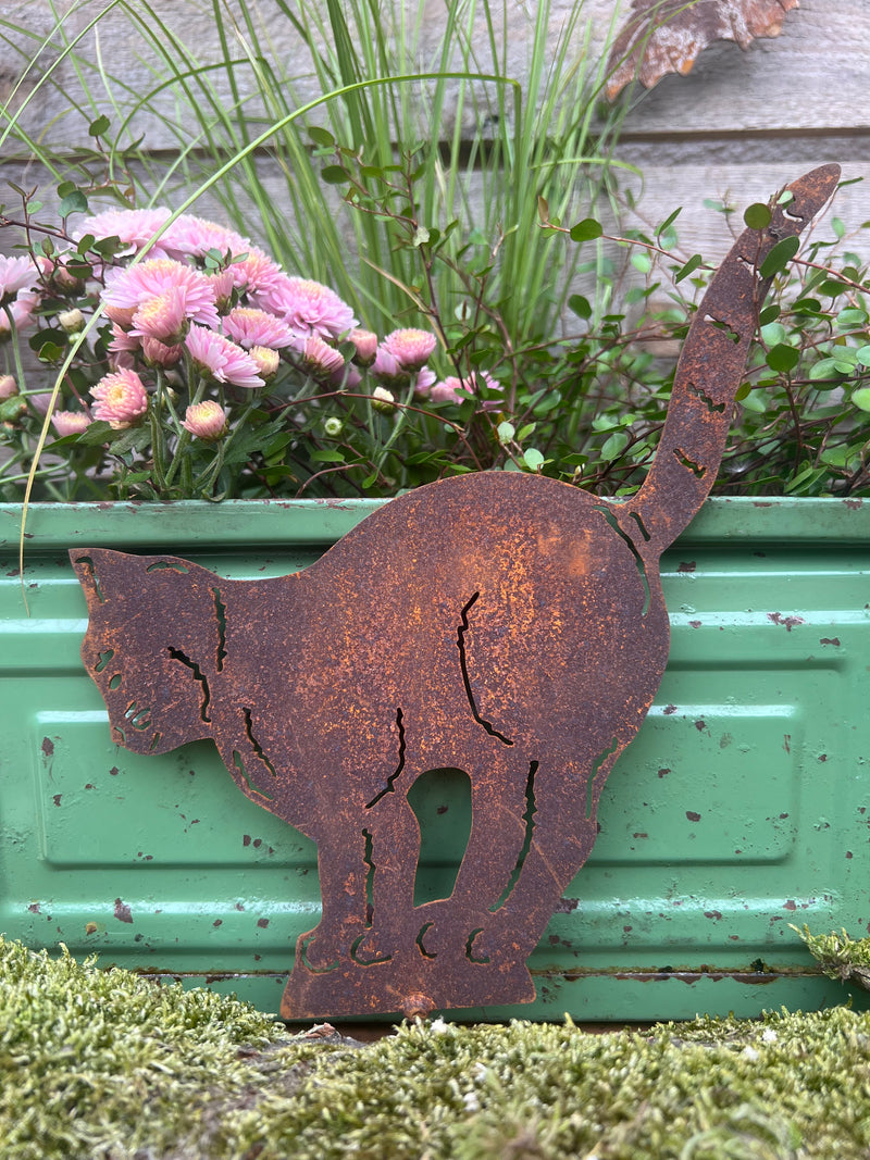 Gartendeko Katze mit Buckel Schraube Baumtiere stehend Baumstamm Metall Rost Deko 20cm x 20cm
