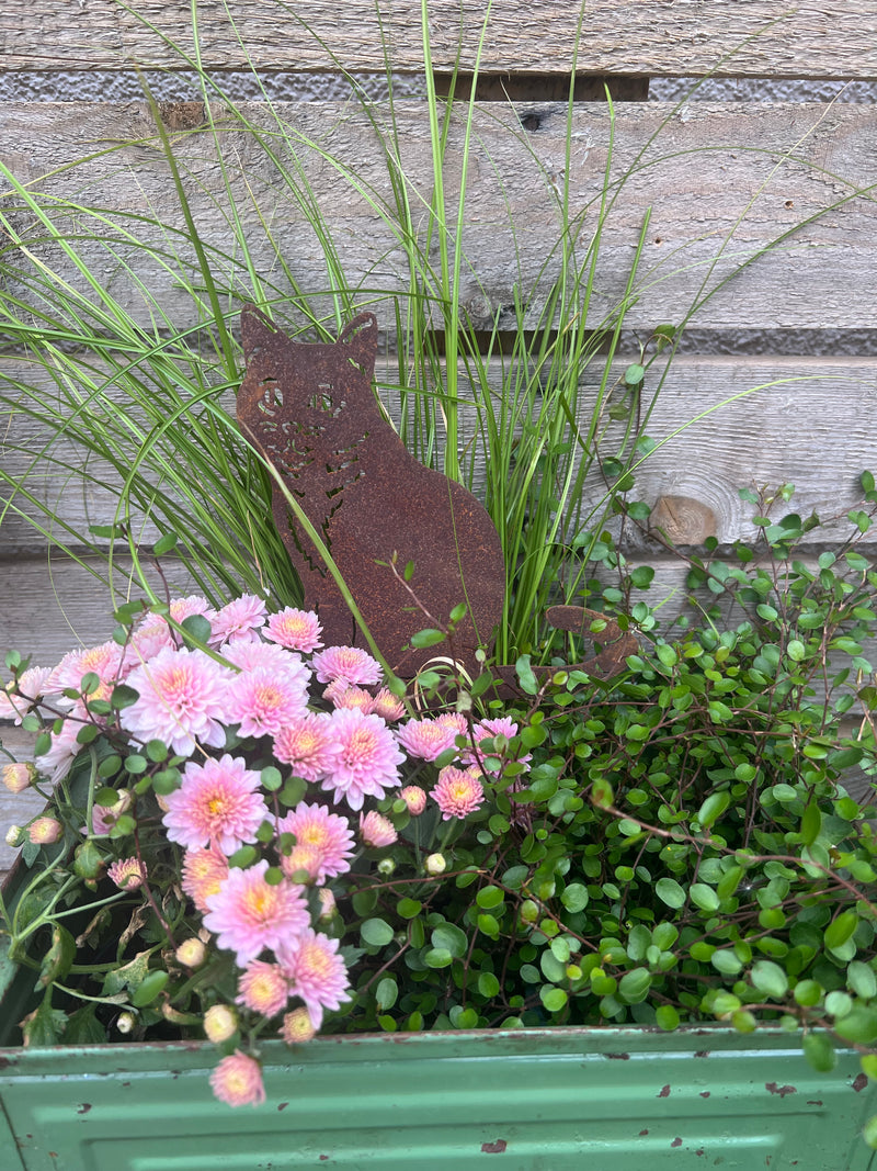 Gartendeko Katze mit Konturen Schraube Baumtiere sitzend Metal mit Edelrost Deko 15cm x 19,5cm