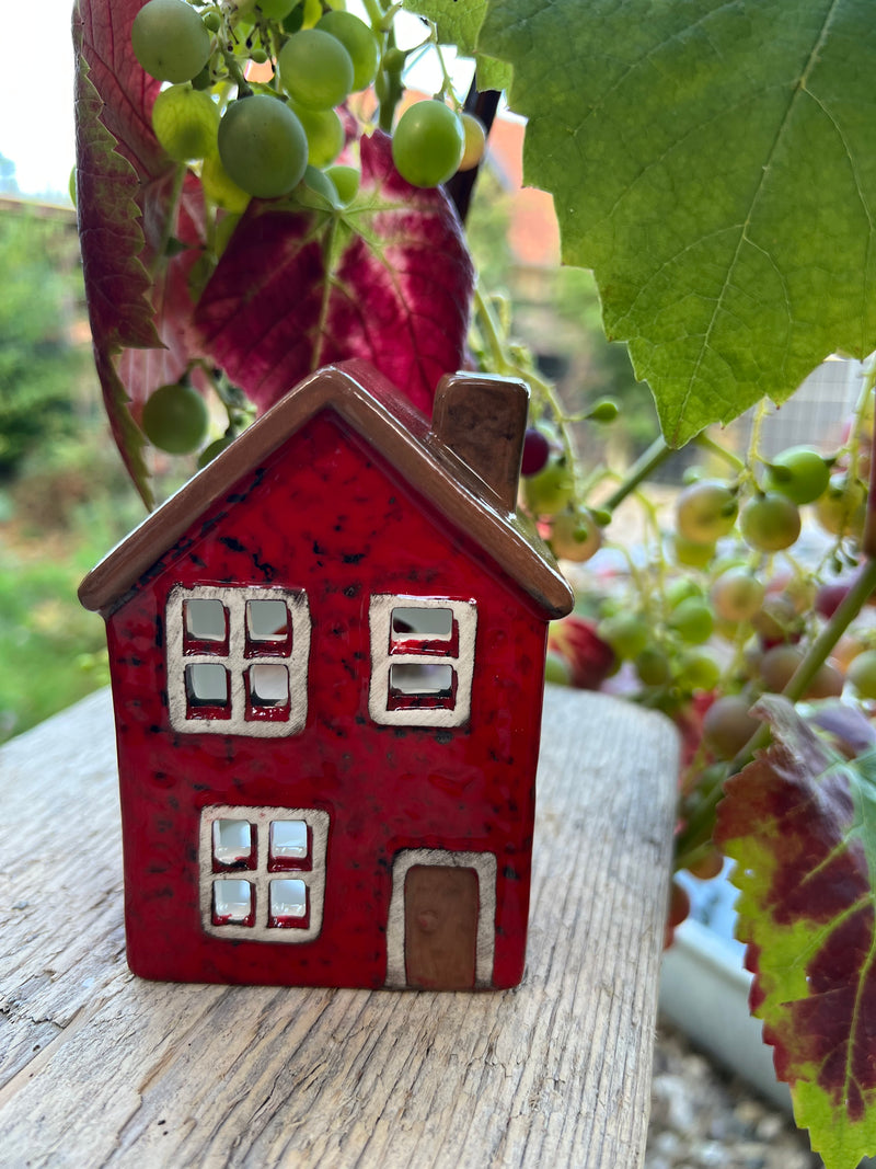 Haus Keramikhaus Keramik Windlicht Dekoration Häuschen Weihnachten dunkelrot/braun in zwei Größen