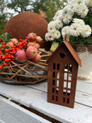 Gartendeko Häuschen mit Herz und Ring Windlicht Gartenlicht Gartendeko zum Stellen Metall Rost Deko 17cm hoch