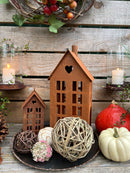 Gartendeko Haus hoch mit Herz Laterne Gartenlicht Gartendeko zum Stellen Metall Rost Deko 32cm hoch