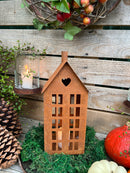 Gartendeko Haus hoch mit Herz Laterne Gartenlicht Gartendeko zum Stellen Metall Rost Deko 32cm hoch