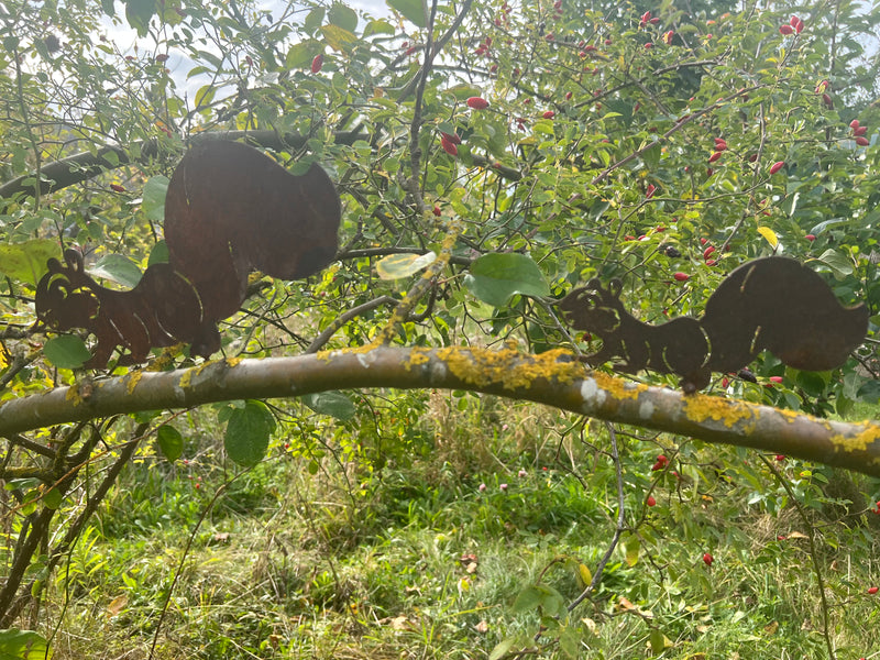 Gartendeko Eichhörnchen klein mit Dorn Schraube Baumtier Metall Rost Deko