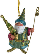 Kleiner Weihnachtsmann mit Bäumchen pastellgrün Deko Hänger handbemalt Weihnachten Christbaumschmuck 8 cm