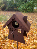 Hexenhaus Vogelhaus Futterstation zum Stellen inkl. Stecker aus Metall mit Edelrost 21x14x24/140cm