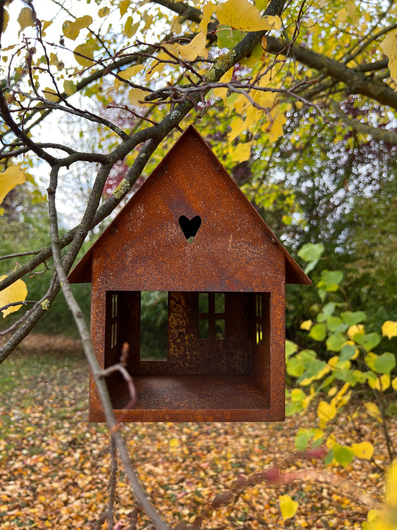 Vogelhaus Dekohaus mit Haken Futterstation Vogelfutter zum Aufhängen Metall Rost Deko 17x17x25cm