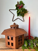 Gartendeko Vogelhaus sechseckig Haus Windlicht zum Stellen oder Hängen mit Ring Metall Rost Deko H/B: 22/18 cm
