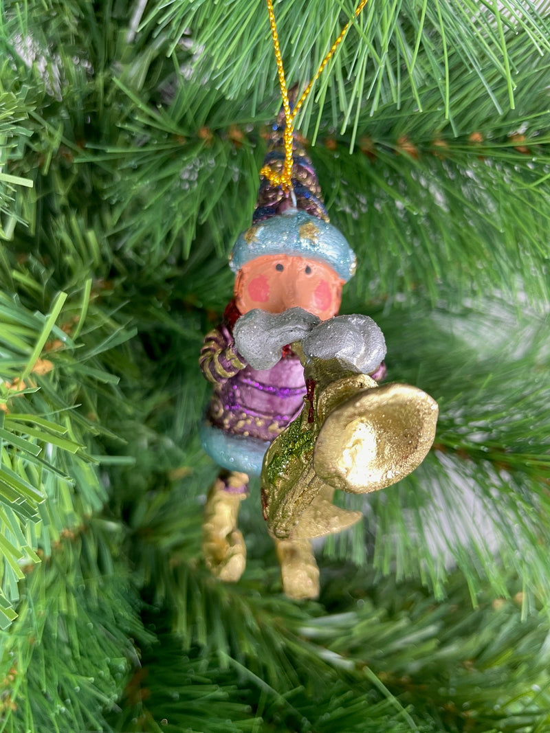 Kleiner Weihnachtsmann Elf Gabenträger Weihnachten Deko Hänger Christbaumschmuck 11,5 cm Lila-türkis-Gold mit Trompete