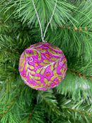 Christbaumschmuck Kugel mit  Ranken und Blüten  pink grün silber ø 6cm