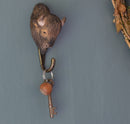 KLEIDERHAKEN BISON Garderobe Wandhaken massiv Landhaus Vintage handgeschnitzt und handbemalt Holz und Metall-Haken 13cm hoch