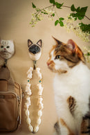 KLEIDERHAKEN SIAMKATZE Garderobe Wandhaken massiv Landhaus Vintage handgeschnitzt und handbemalt Holz und Metall-Haken 11cm hoch