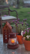 Laterne Vienna aus verrostetem Metall mit gewelltem Glas Kerzenhalter Rost Deko Leuchtfeuer Gartendeko Edelrost 31cm hoch