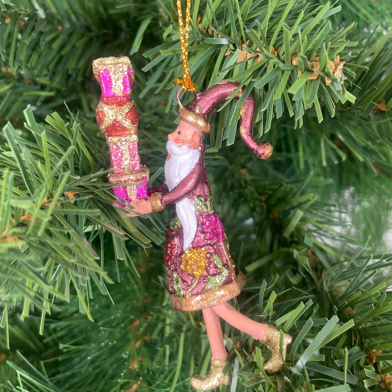 Kleiner Gabenträger Weihnachtsmann mit Geschenk mini Weihnachten Deko Hänger Christbaumschmuck 8 cm rot-grün