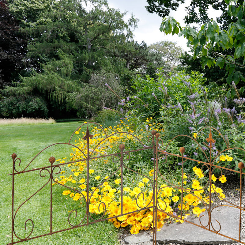 Beetzaun Gartenzaun Rankhilfe Herz Eisen Rost Deko H:50 cm x L:60cm
