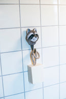 KLEIDERHAKEN WASCHBÄR Garderobe Wandhaken massiv Landhaus Vintage handgeschnitzt und handbemalt Holz und Metall-Haken 11cm hoch