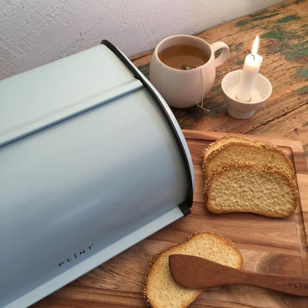 Brotkasten aus Metall pulverlackiert mit Belüftungslöchern Retro Brotbox Brotaufbewahrungsbox Brotbehälter eisblau